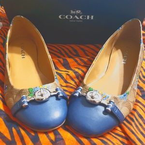 NWOT Coach Leila Poppy Flats